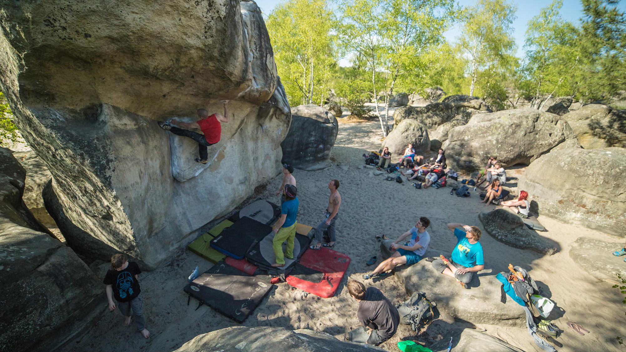 bouldering in the bas cuvier area of the Fontainebleau forest