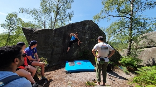 Boulderers in Fontainebleau